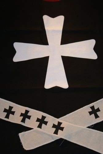 Rycerz Joannita tunika z kapturem czarna
